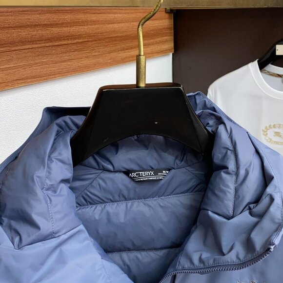 Arc'teryx Solano Men's Hooded Down Jacket - Picture 4 of 6